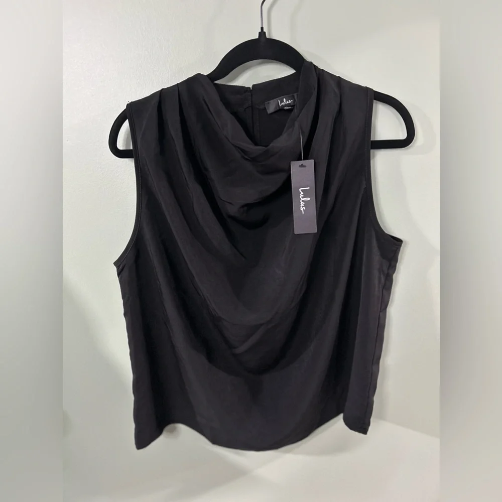 Lulus Button back top - Picture 1 of 3